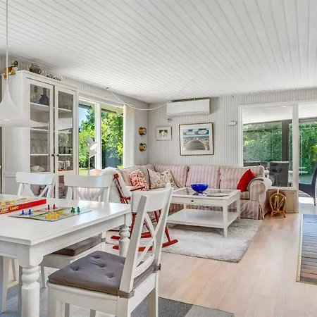 Sven - 250m To The Fjord By Interhome