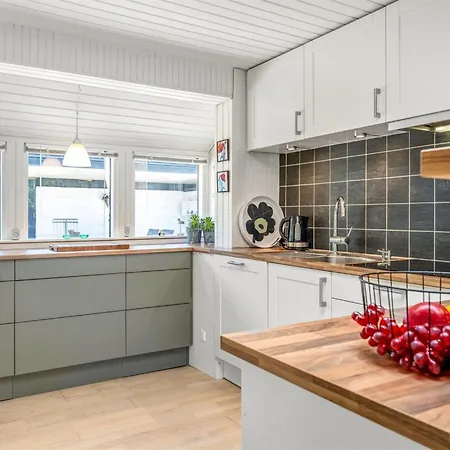 Sven - 250m To The Fjord By Interhome بيت للعطل