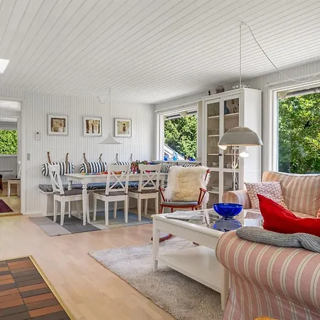 Sven - 250m To The Fjord By Interhome بيت للعطل